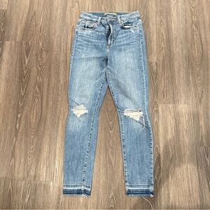 Joe’s Jeans Distressed Skinny Fit High Rise Jeans in Light Blue Color sz W27